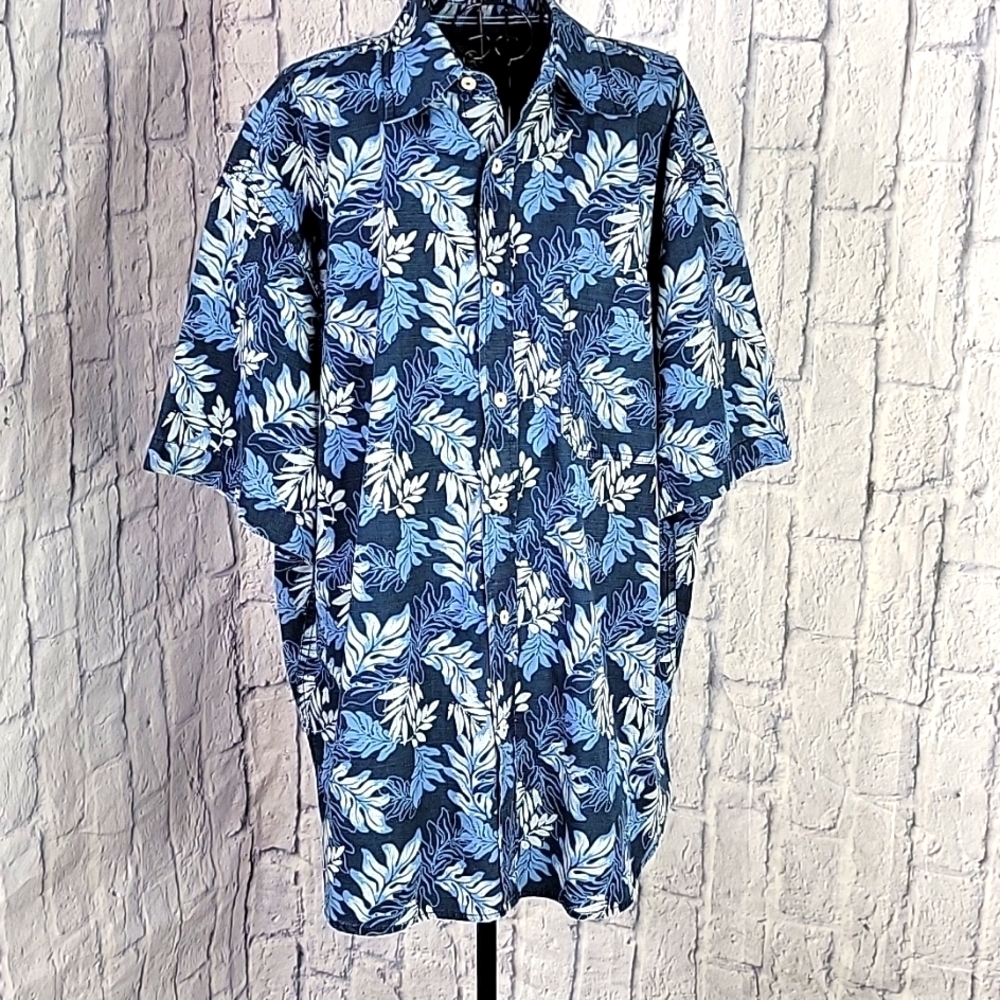 AIGLE Blue and White Floral Hawaiian‎ Shirt Size XL